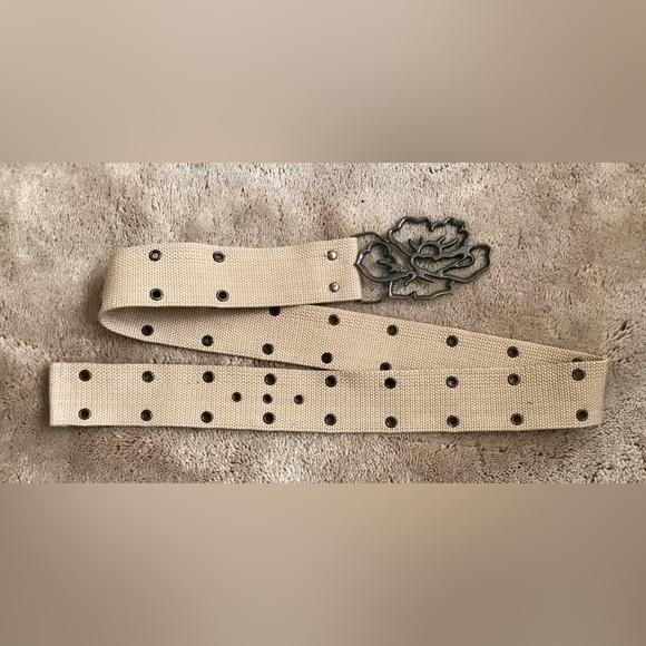 TAN CANVAS BELT - Picture 3 of 3